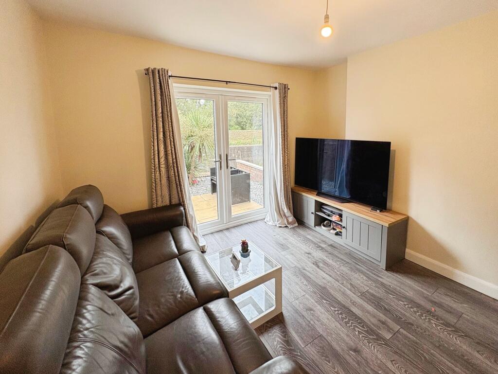 House in Lincoln, Lincolnshire - More