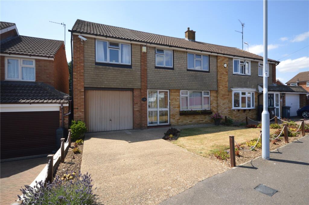 Main image of property: Watermead Road, Luton, Bedfordshire, LU3