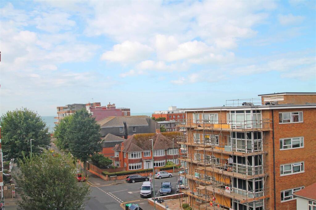 Apartment in Brighton - More
