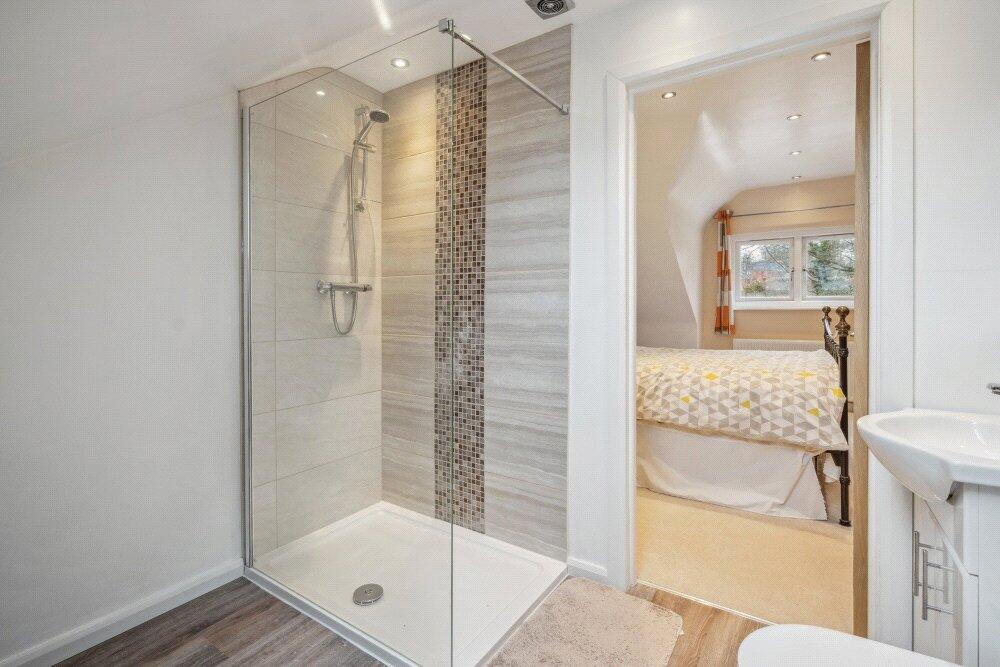 House in High Wycombe, Buckinghamshire - More