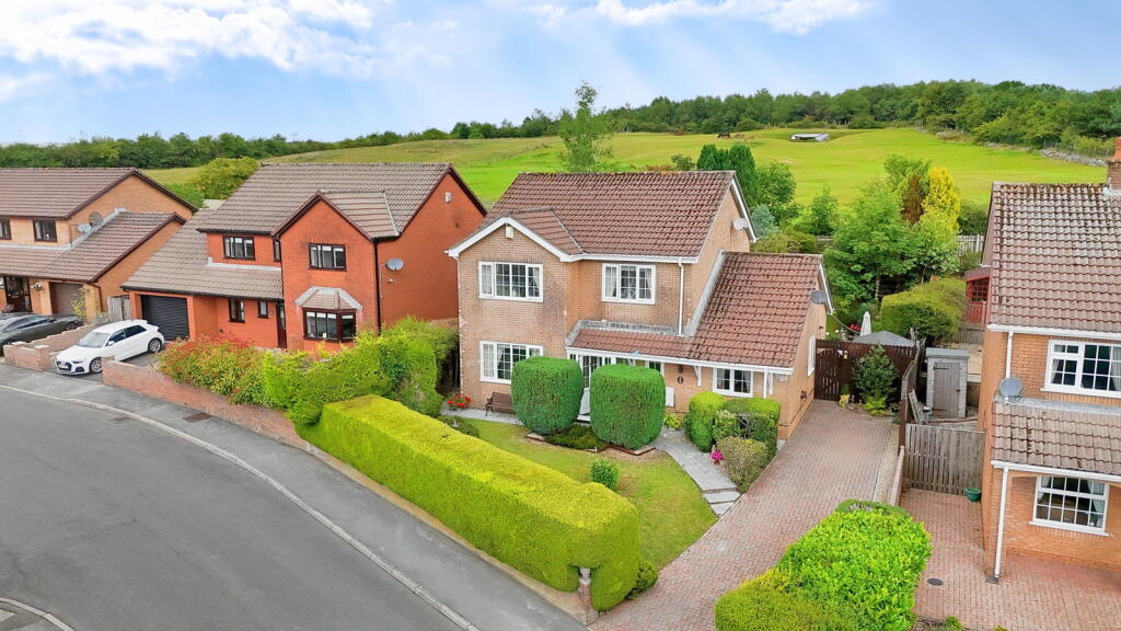 Main image of property: 14 Blaen Cendl, Beaufort, Ebbw Vale, Blaenau Gwent, NP23 5QP