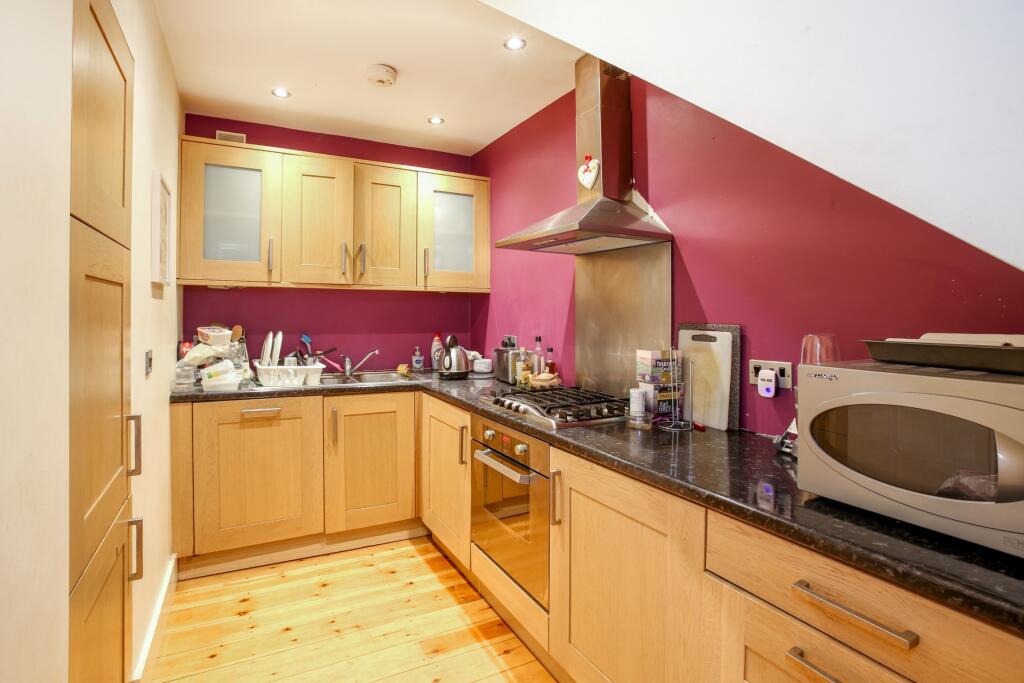 Apartment in London, Hammersmith - View 5