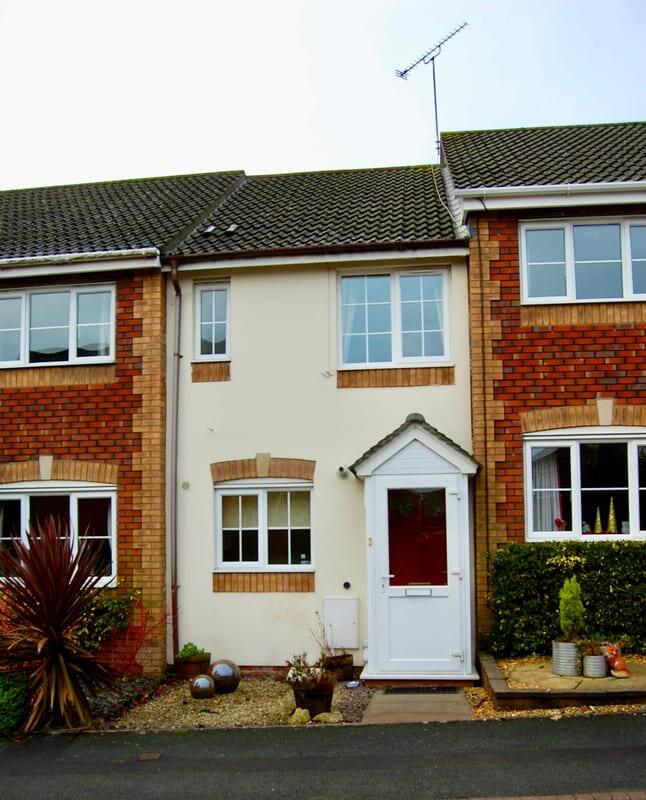 Main image of property: Cleobury Close, Redditch, B97