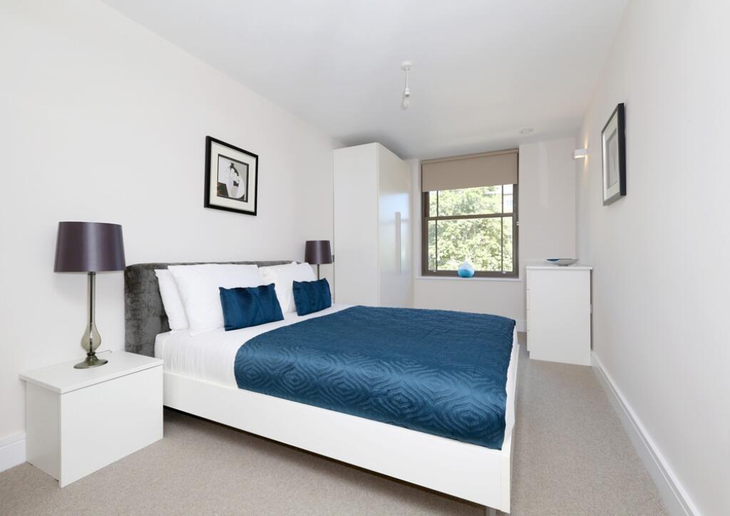 Apartment in London - More