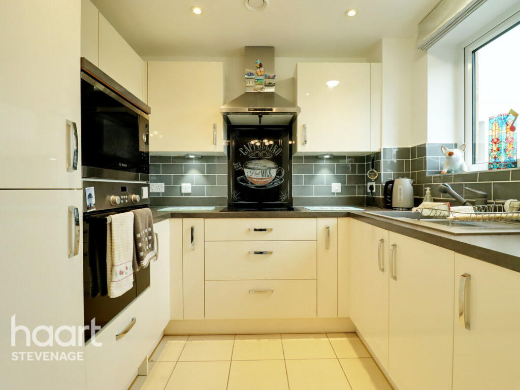 Primett Road, Stevenage photo 2