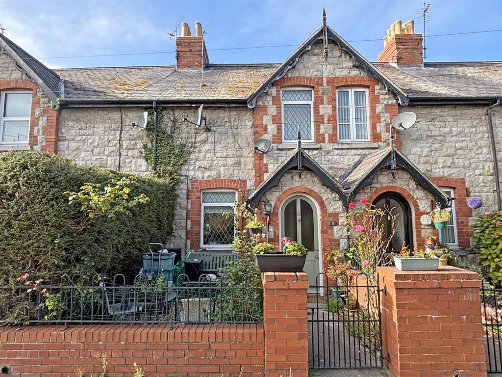 Main image of property: Plasnewydd Buildings, Abergele