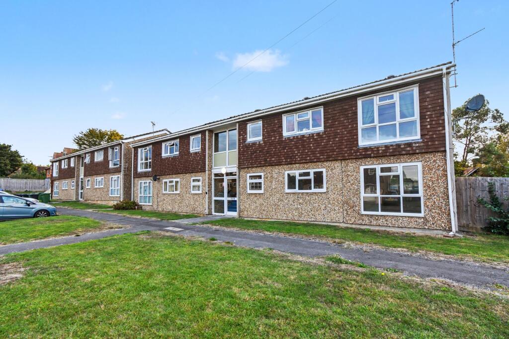 Main image of property: 2 The Orchard, East Challow, Wantage, OX12 9SX