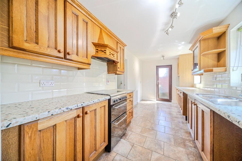 House in Irthlingborough, North Northamptonshire - View 4