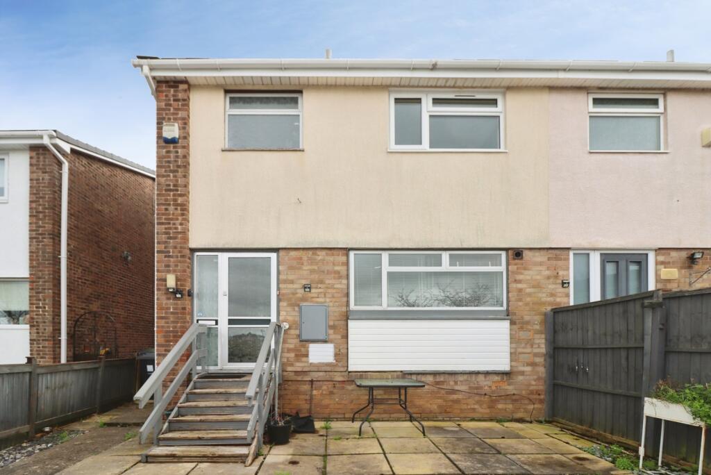 3-bed terraced on Albany Way, Oldland Common, Bristol, BS30, £300,000