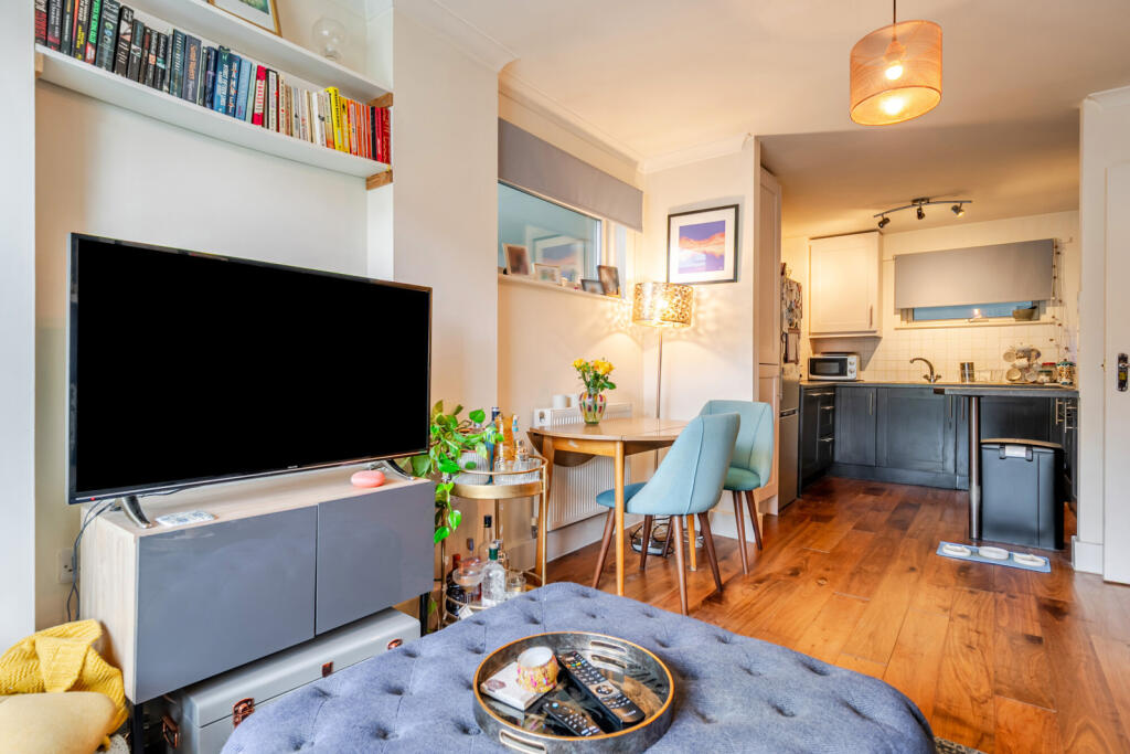 Apartment in London - View 4