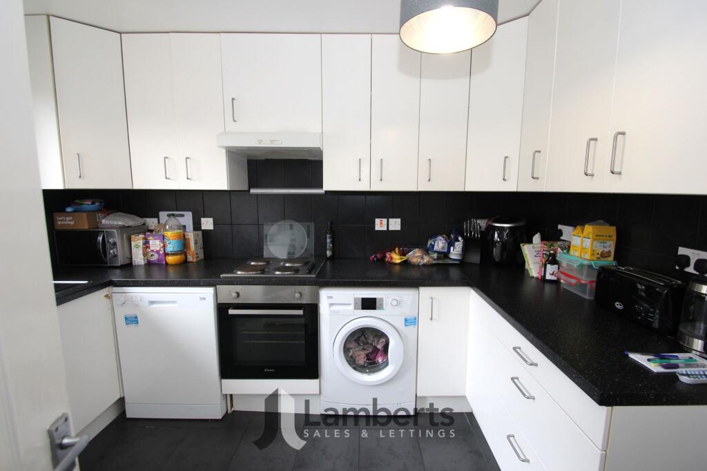 Additional image 5 of High Street, Studley, B80