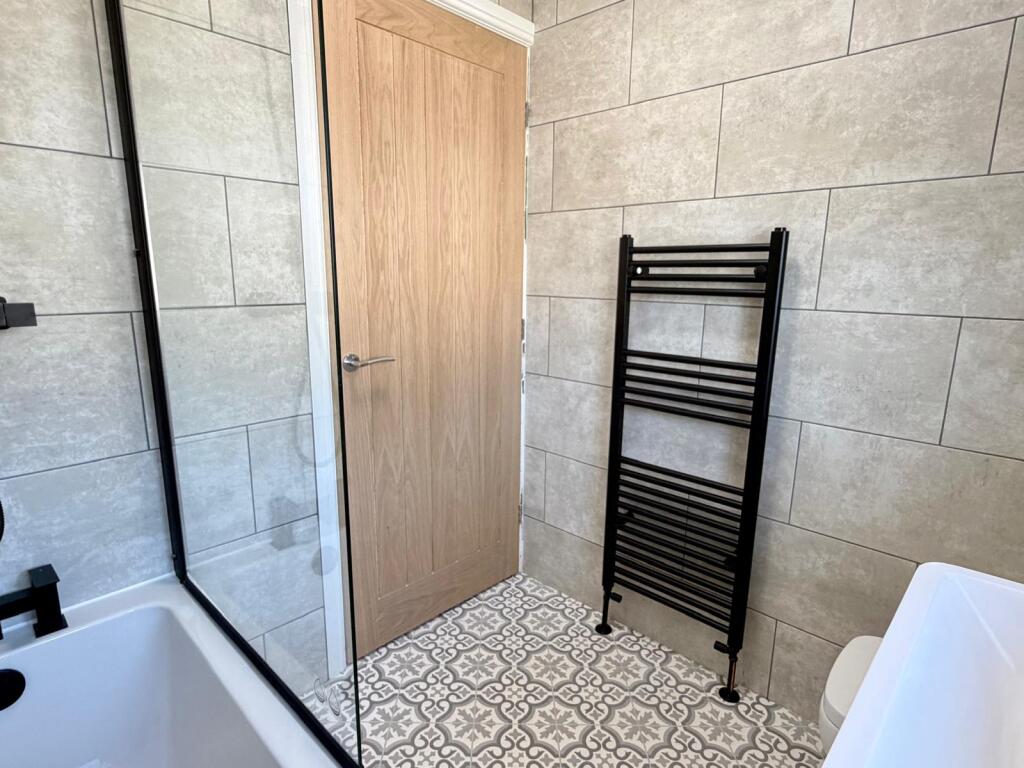 Additional image 11 of The Oval, Bingley