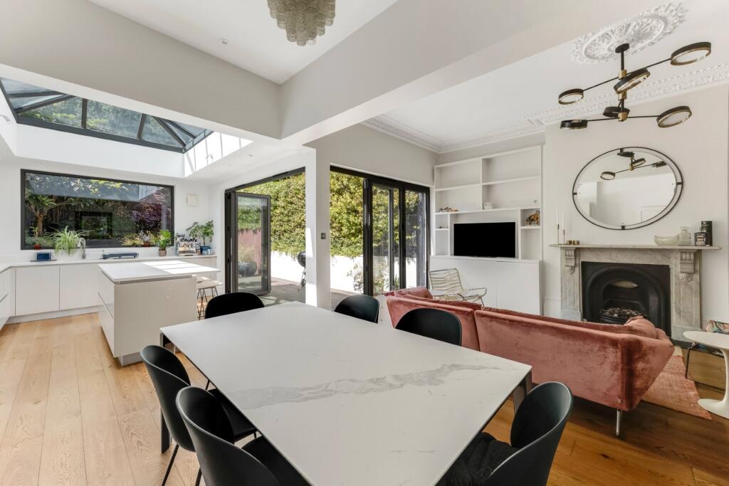 House in London, Archway - View 3