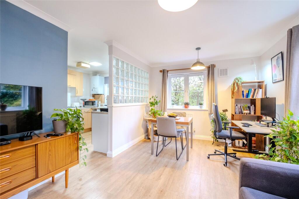 Main image of property: Leigham Court Road, London, SW16