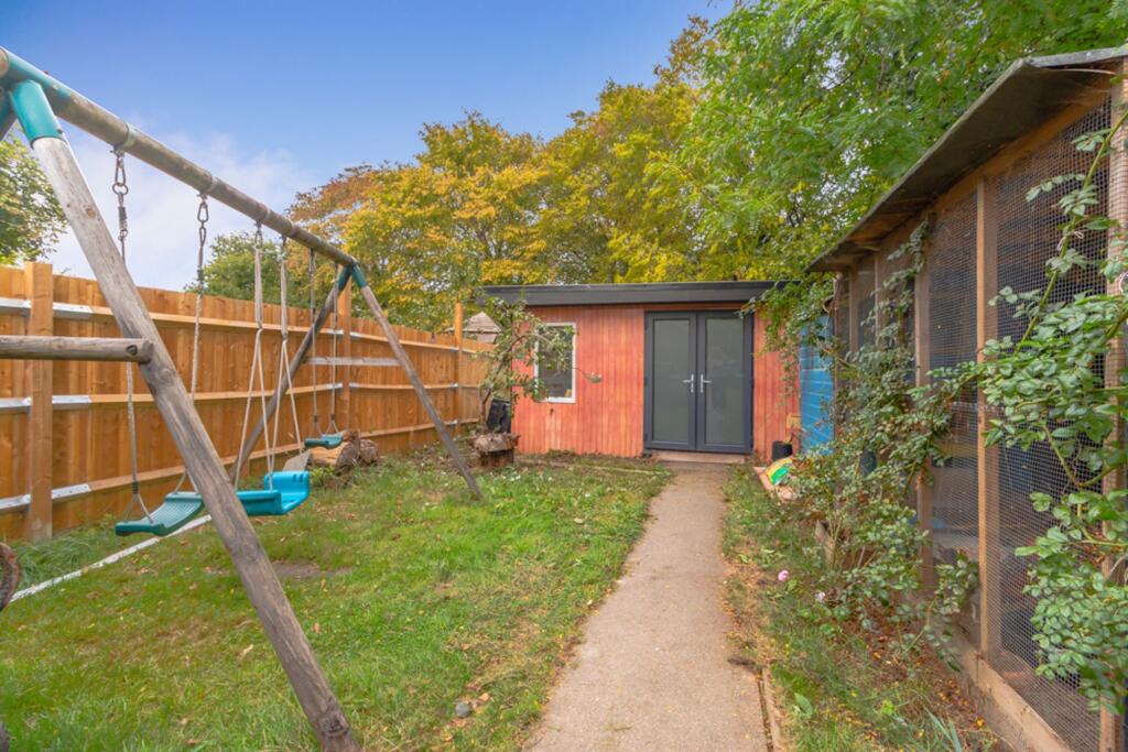 House in Tonbridge - View 4