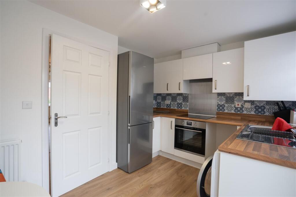 House in Birmingham, Perry Park View, Perry Barr - More