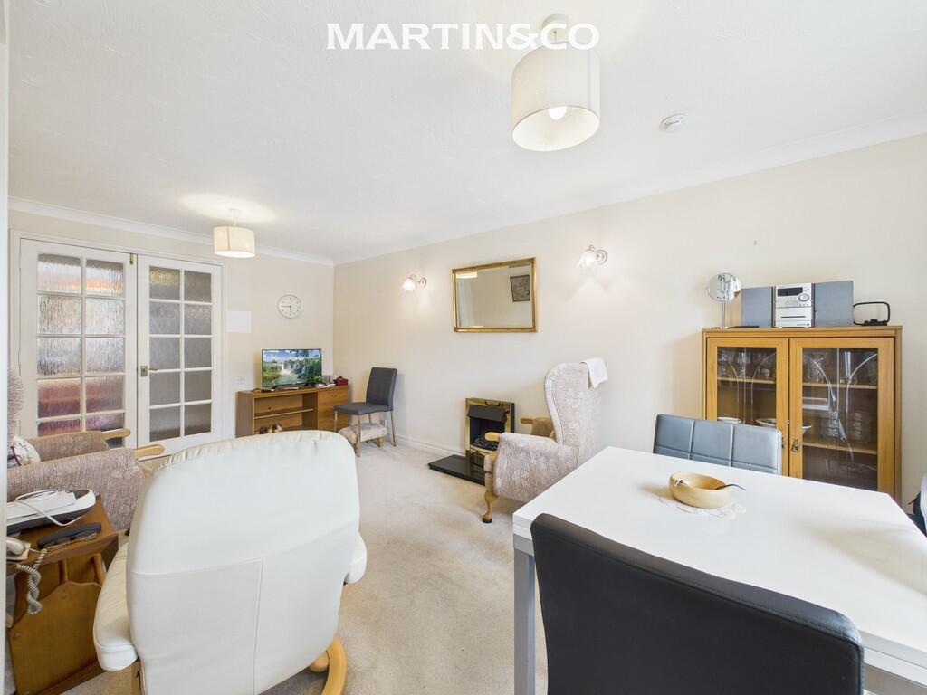 Acorn Drive, Wokingham photo 4