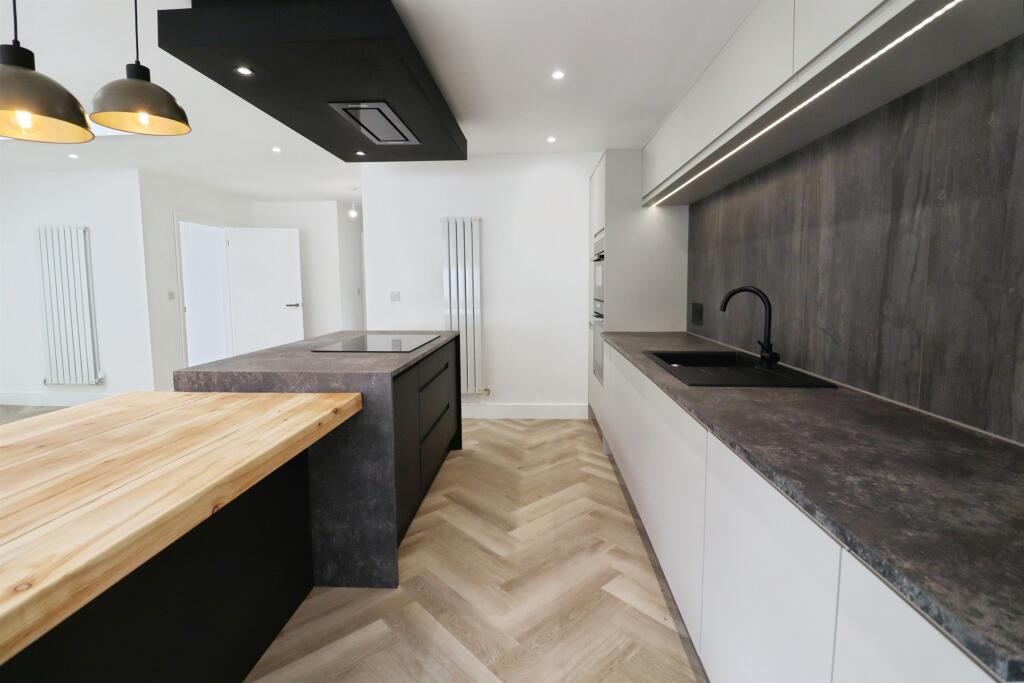 House in Cardiff - View 5