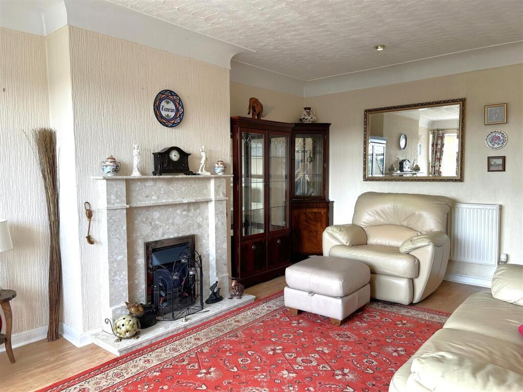 Ffordd Alafon, Wrexham photo 3