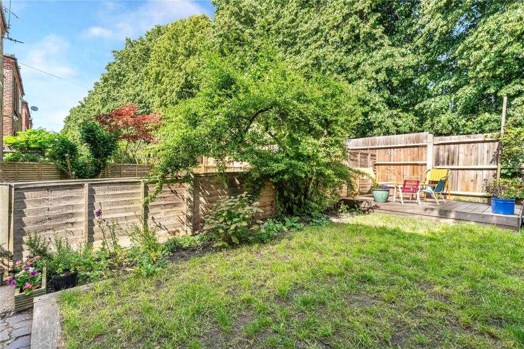 Carr Road, Walthamstow, London, E17 photo 4