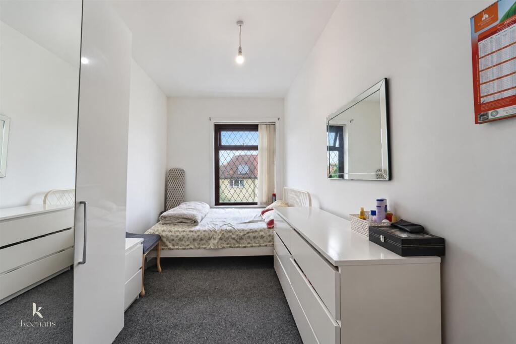 House in Rochdale, Newbold Brow - More