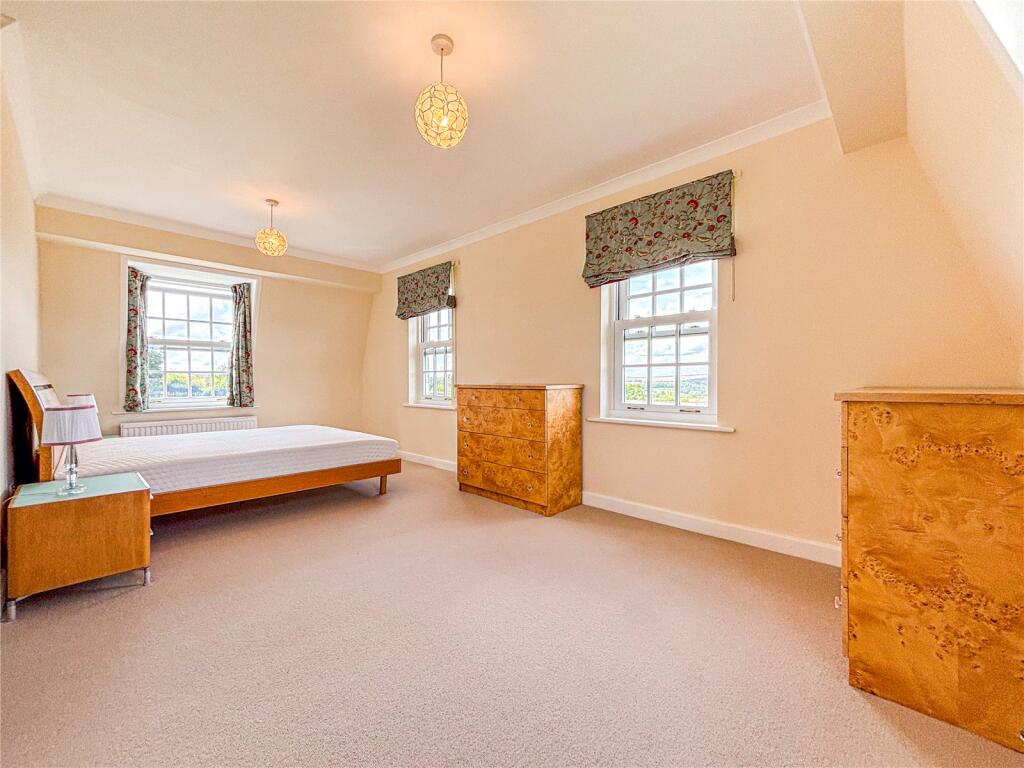 House in Swindon - View 4