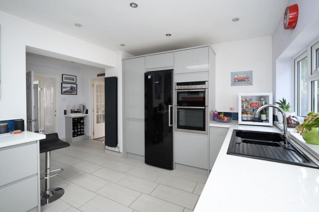 House in Walton-on-Thames, Surrey - View 3