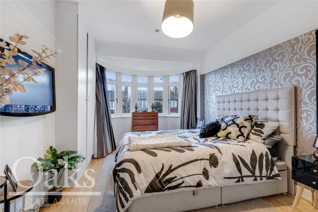 House in London, Addiscombe - More