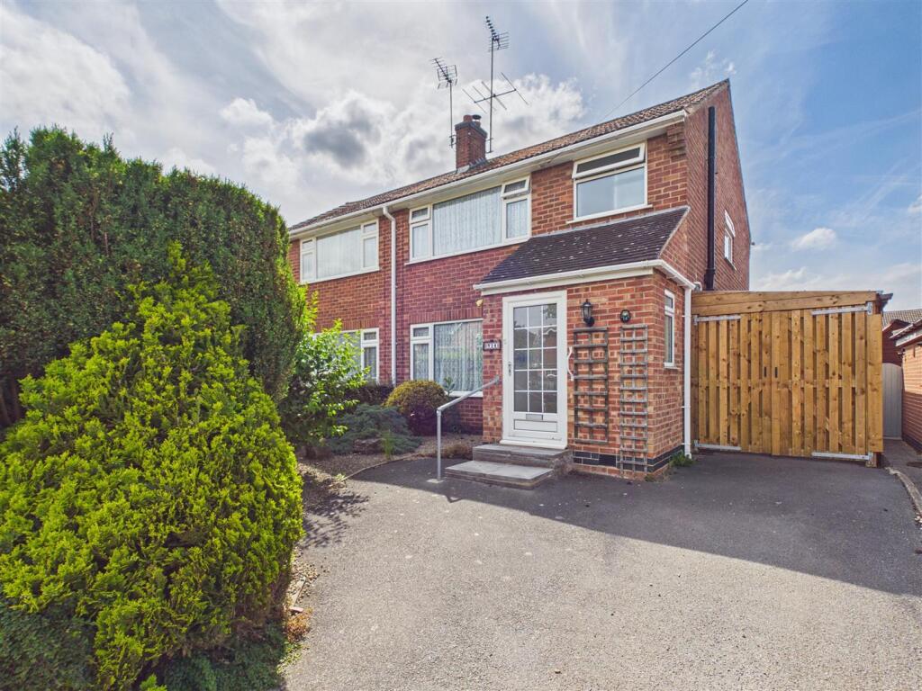 Main image of property: Meadow Crescent, Castle Donington, Derby