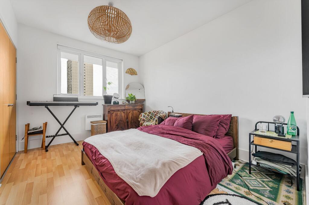 Apartment in London - More