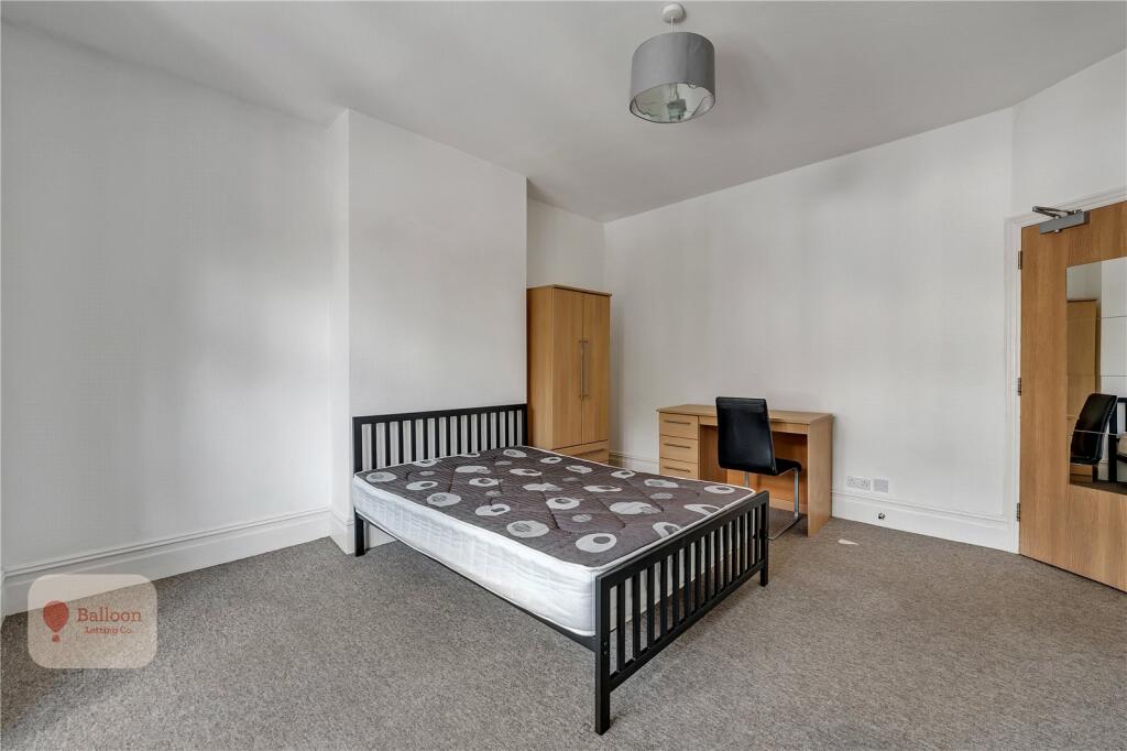 7 bedroom terraced house for rent