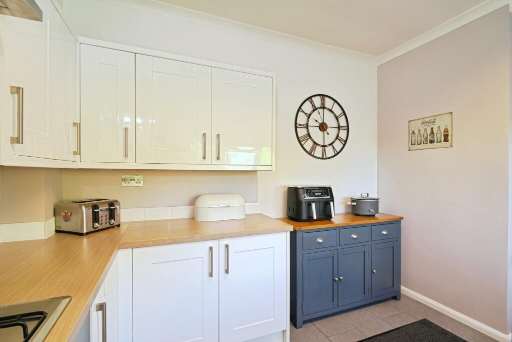 House in Birmingham, West Midlands - More