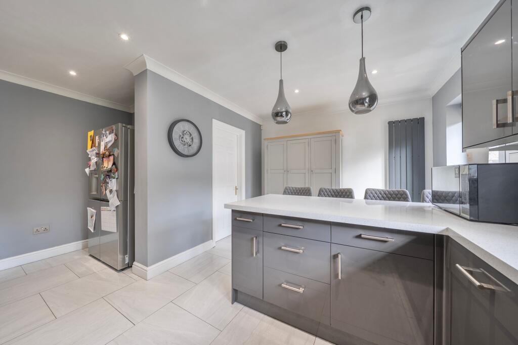 House in Reigate and Banstead, Horley - View 6