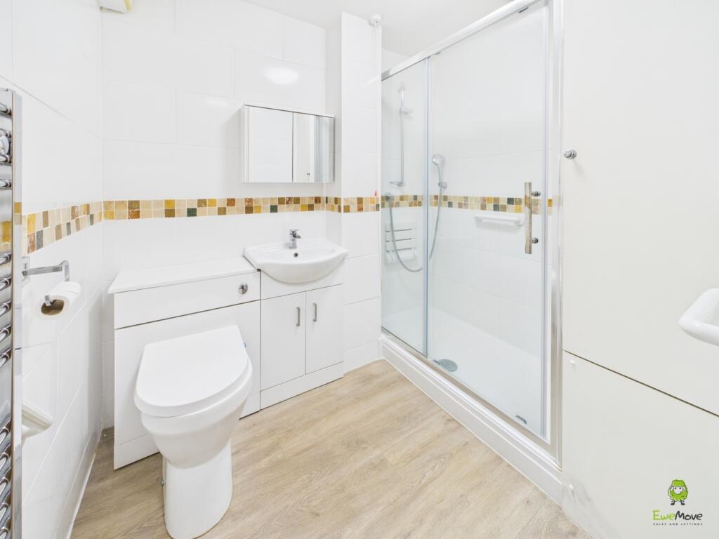 Woodville Grove, Welling, Kent, DA16 photo 4