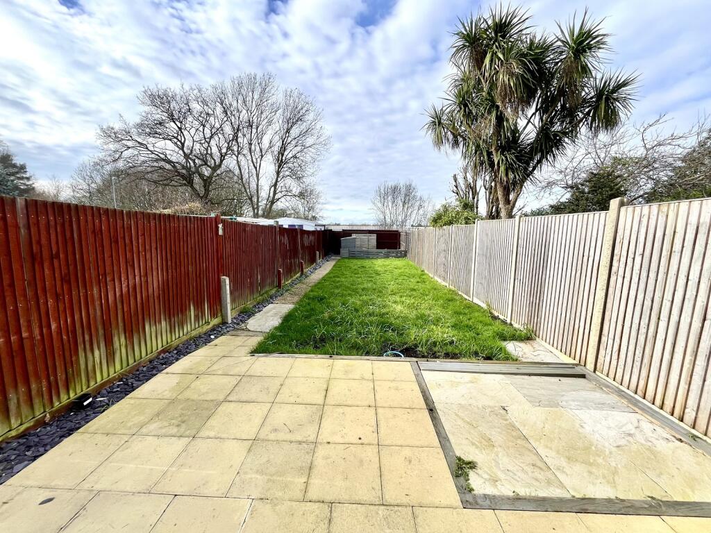 House in London, Royal Borough of Kingston upon Thames - View 5