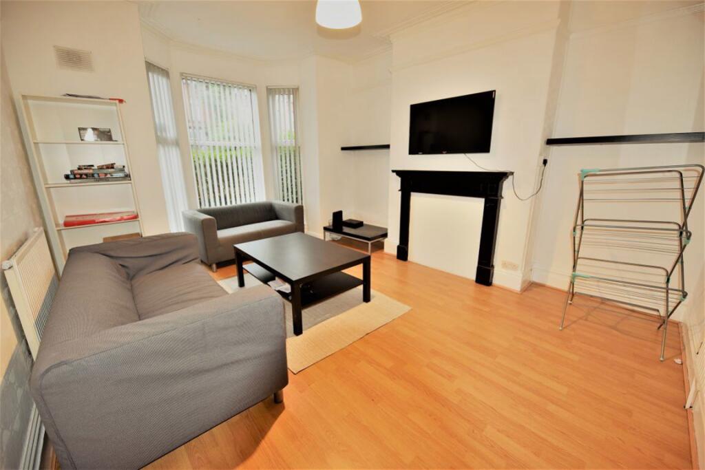 6 bedroom house for rent