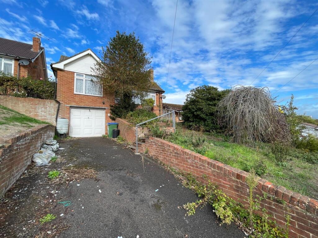 Lapierre Road, Newhaven