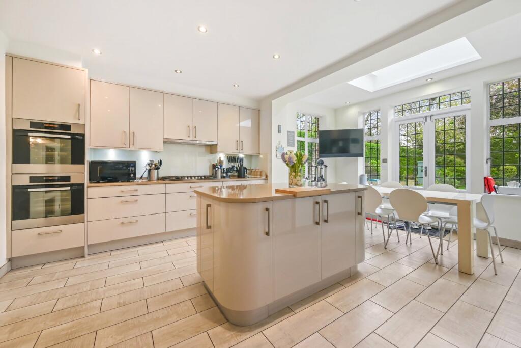 House in London, Hampstead Garden Suburb - View 4