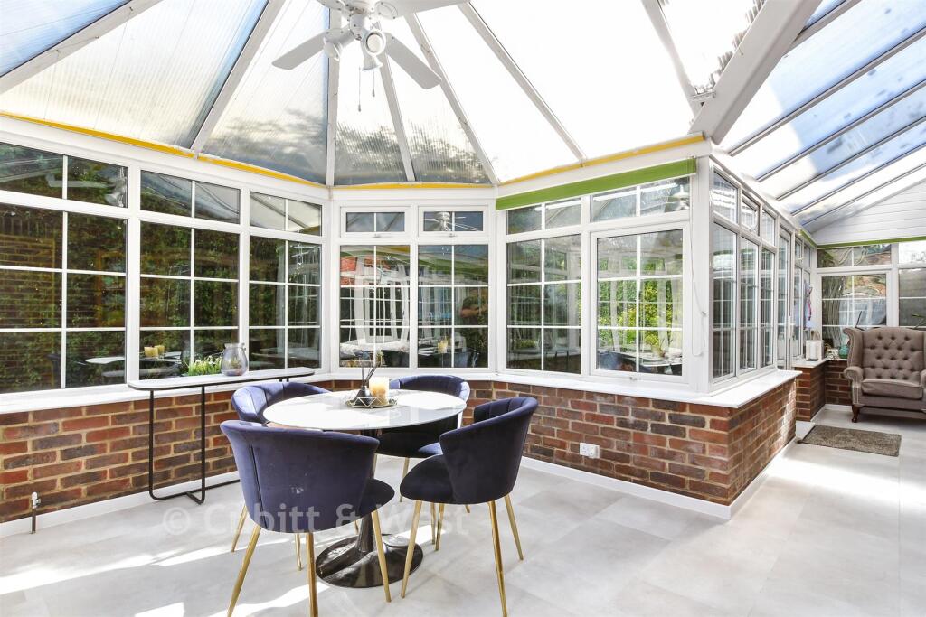 House in Lewes, South Street, South Chailey - More