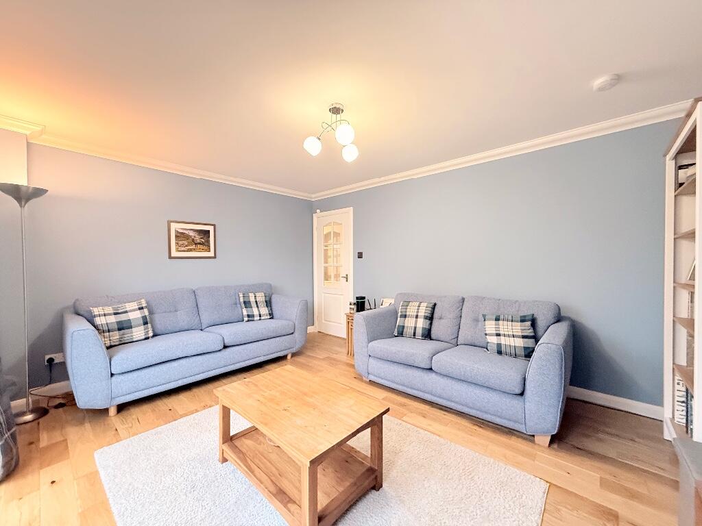 8 Burder Park, Carron, FK2 8FL photo 4