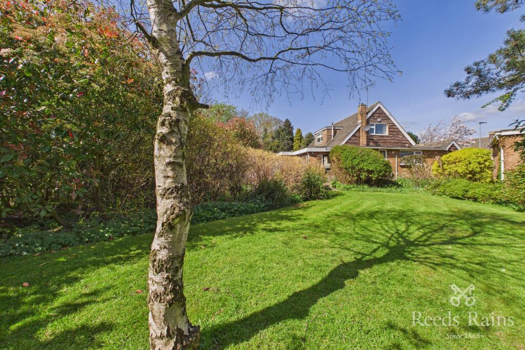Chestnut Grove, Carleton, West Yorkshire, WF8 photo 2