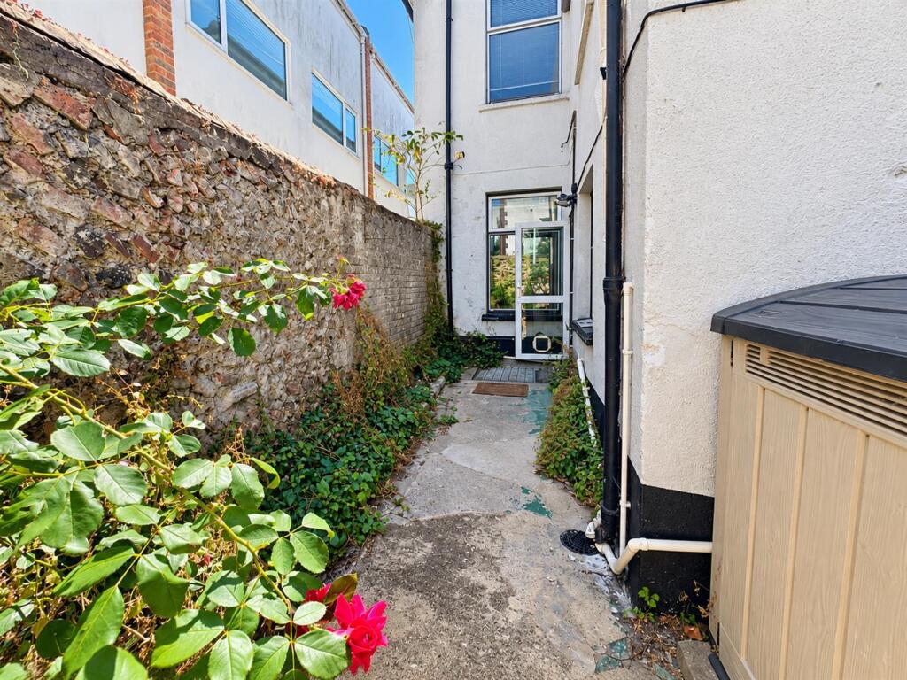 4 bedroom house for rent