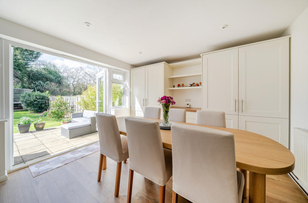 House in Frimley - View 5