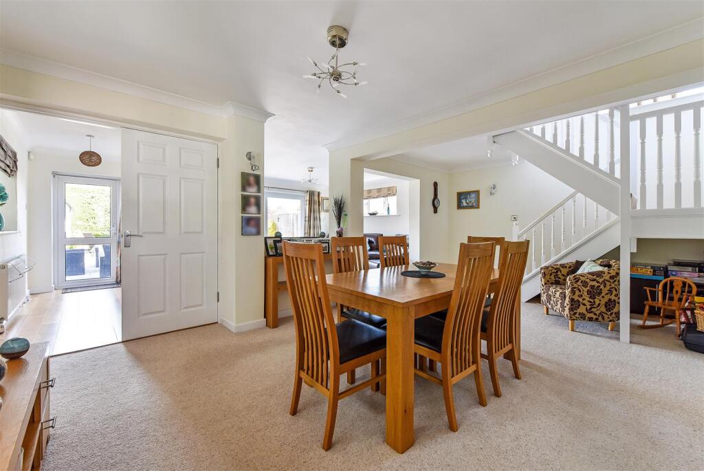 House in East Hampshire, Horndean - More