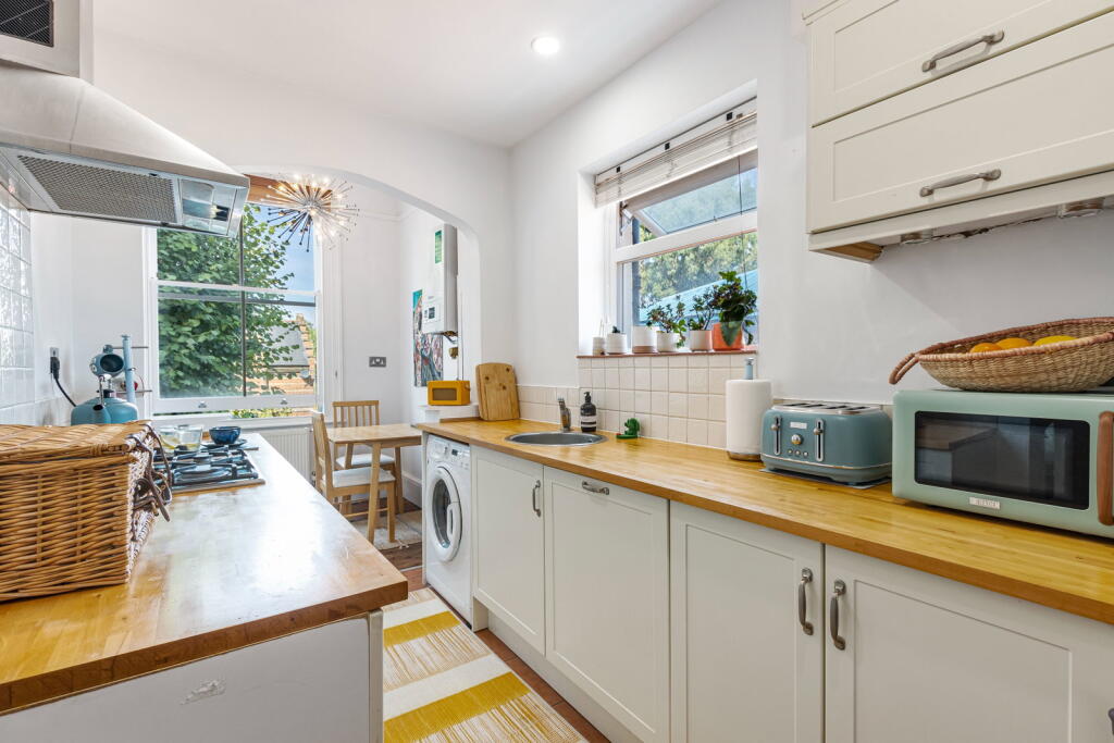 Apartment in London - More