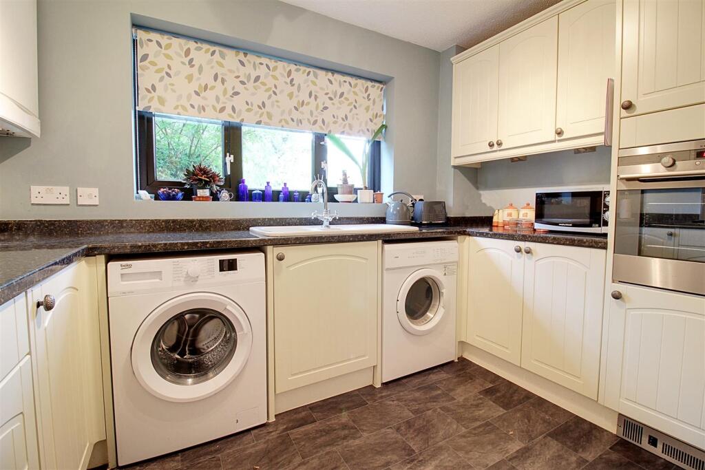 Lower Kings Road, Berkhamsted photo 2