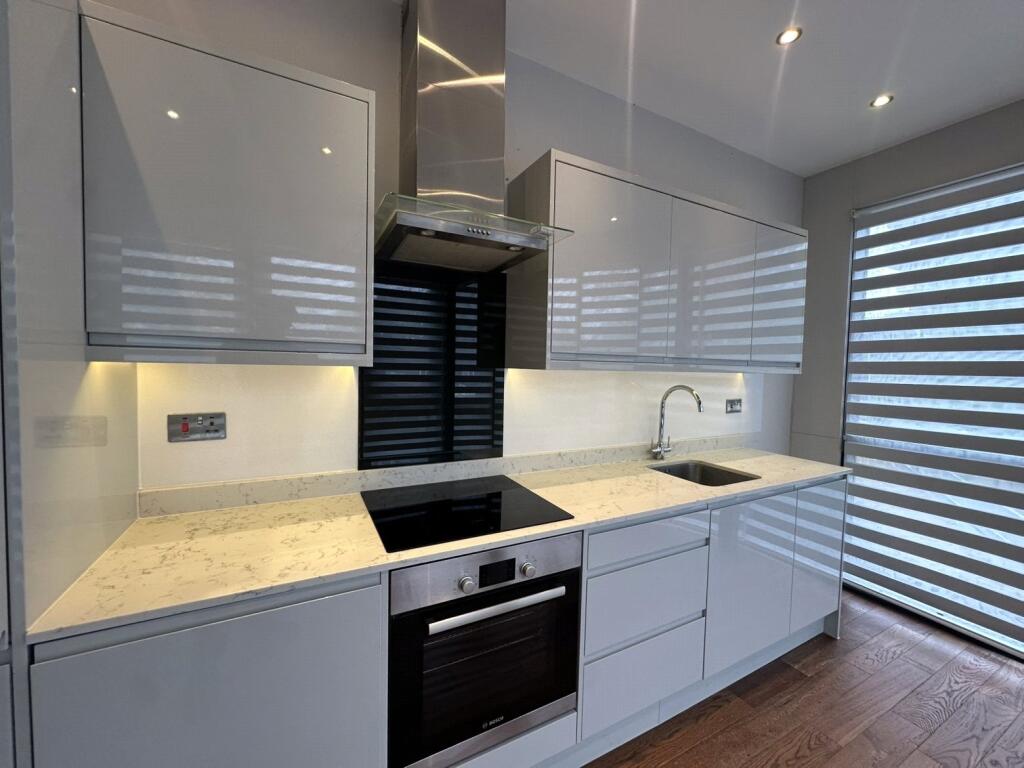 Apartment in Reading - View 2