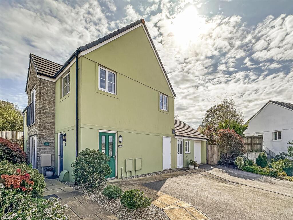 Main image of property: Rosva Morgowr, Falmouth