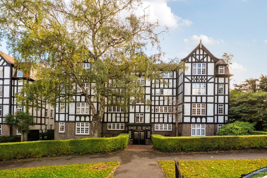 Apartment in London - View 2