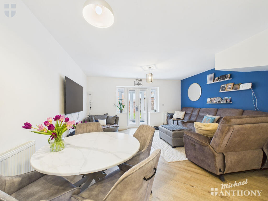Oak Place, Aylesbury - View 2